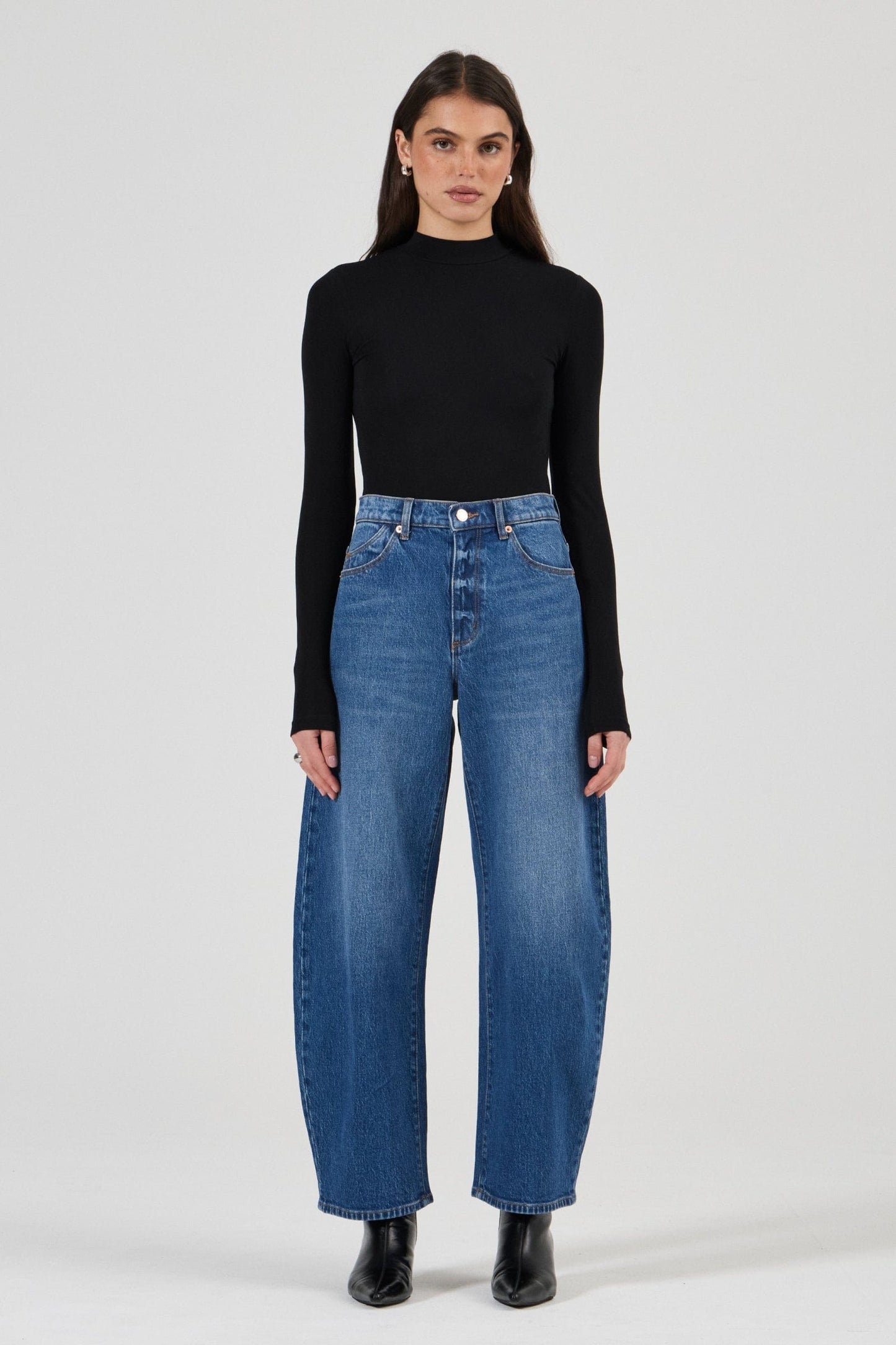 Gigi Barrel Jean - Reign